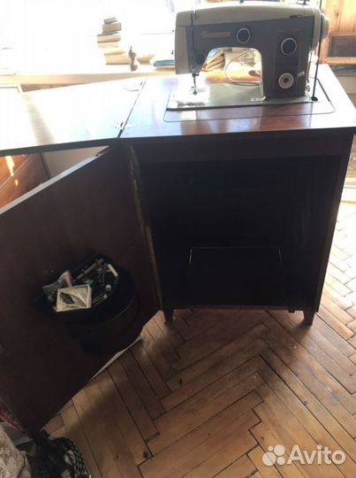 Швейная машина Naumann