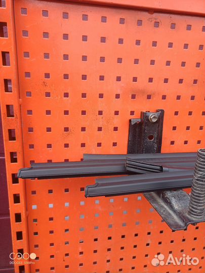 Молдинг двери Toyota hilux 7