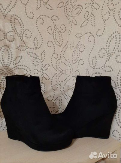 Продаются осенние ботиночки