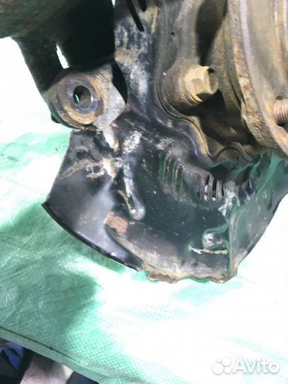 Кулак поворотный передний правый передний правый