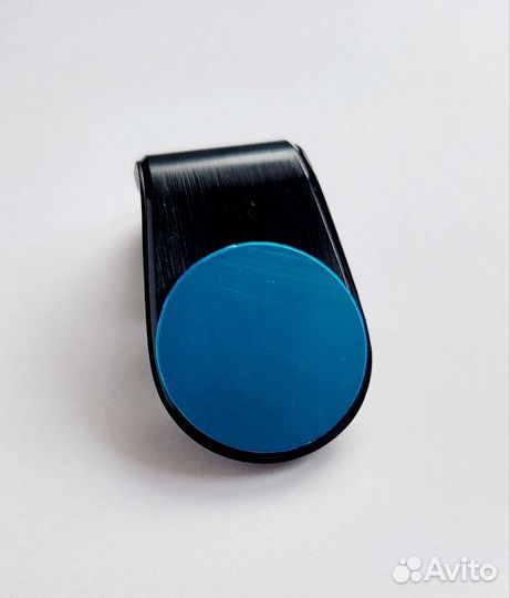 Магнитный держатель для телефона