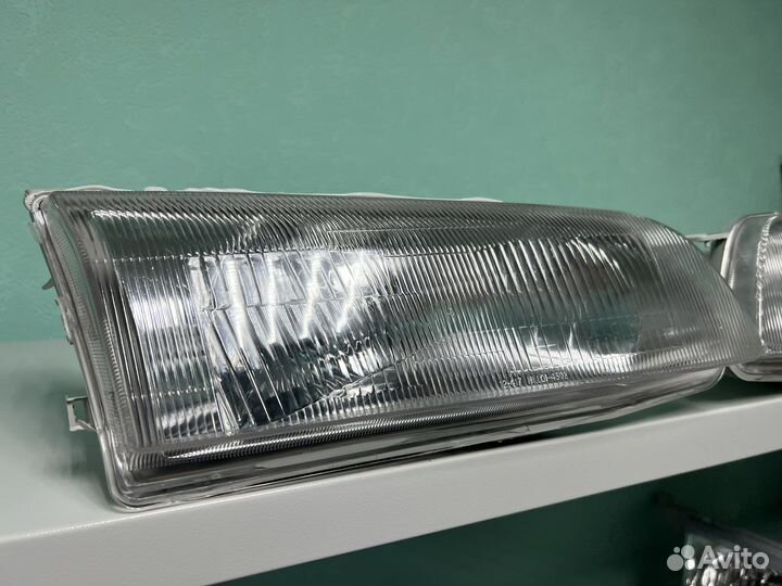 Фары Toyota Sprinter 110 95-97гг