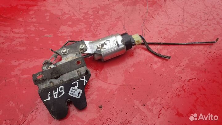 Замок и привод замка багажника Hyundai Sonata 5 EF