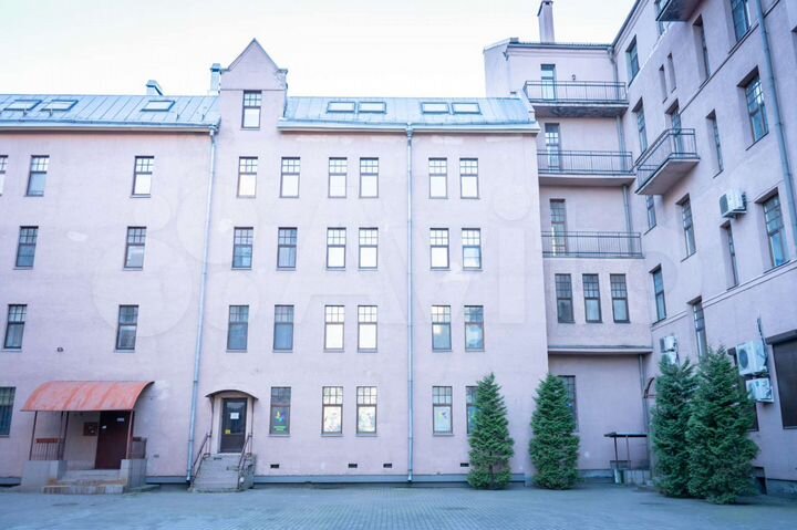 3-к. квартира, 130 м², 3/5 эт.