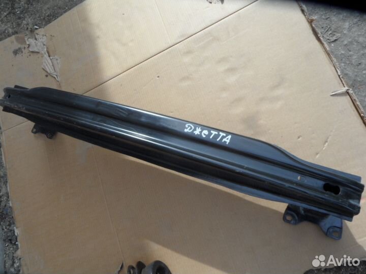 Усилитель заднего бампера Volkswagen Jetta 6