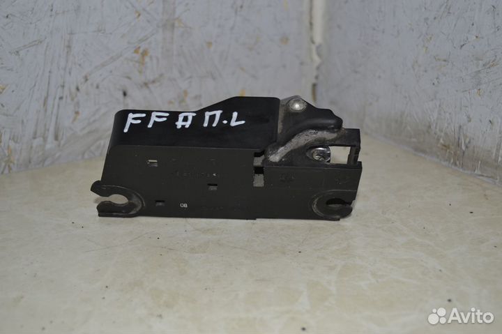 Ручка внутренняя передняя левая Ford Focus 2