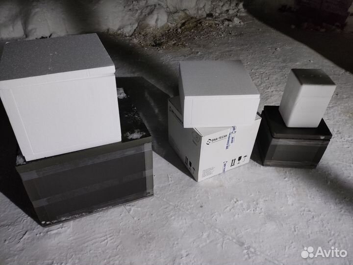 Термоконтейнер из пенопласта и хладоэлементы