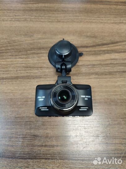 Видеорегистратор Digma FreeDrive 300