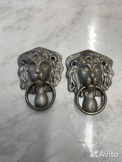 Дверные ручки старинные, добрые львы