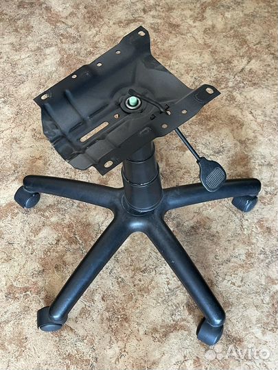 Крестовина с газлифтом для компьютерного кресла