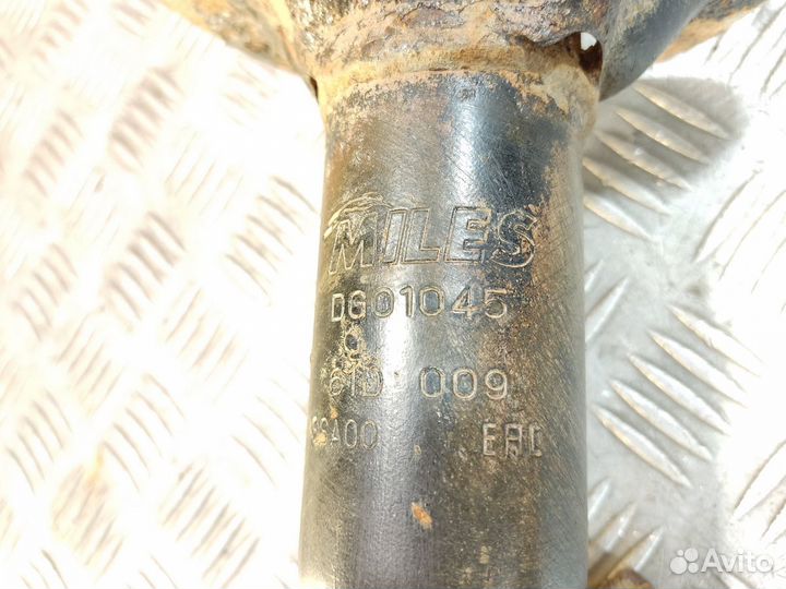 Амортизатор передний правый Mitsubishi Lancer 9