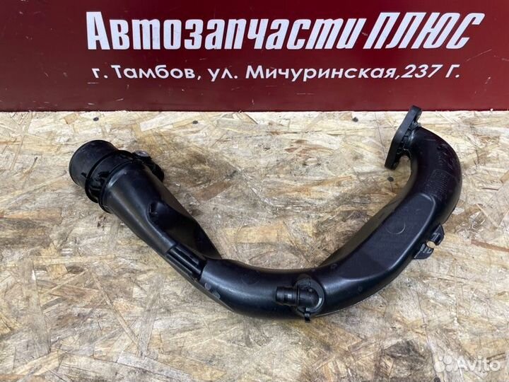 Патрубок интеркулера Renault Duster