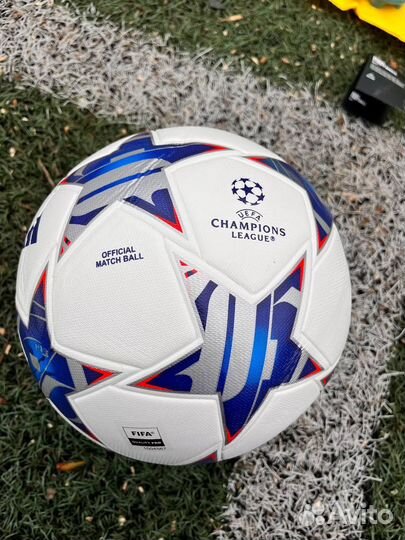 Футбольный мяч adidas лига чемпионов