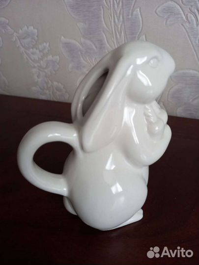 Фарфоровый сливочник,молочник, поильник