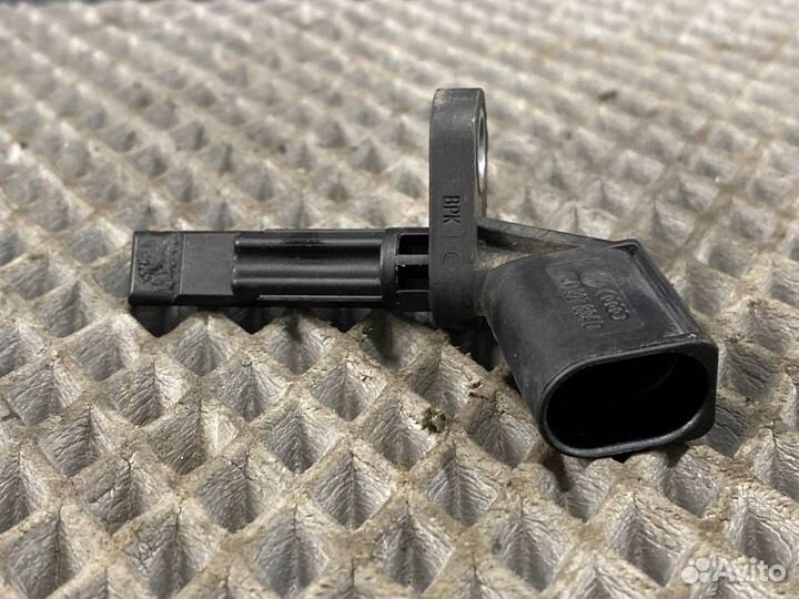 Датчик ABS правый Audi Q5 8R cdnc 2009