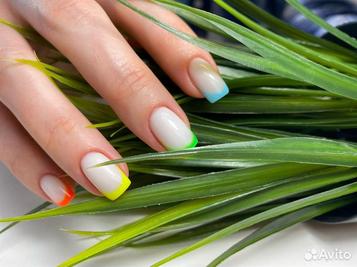 Маникюр и педикюр