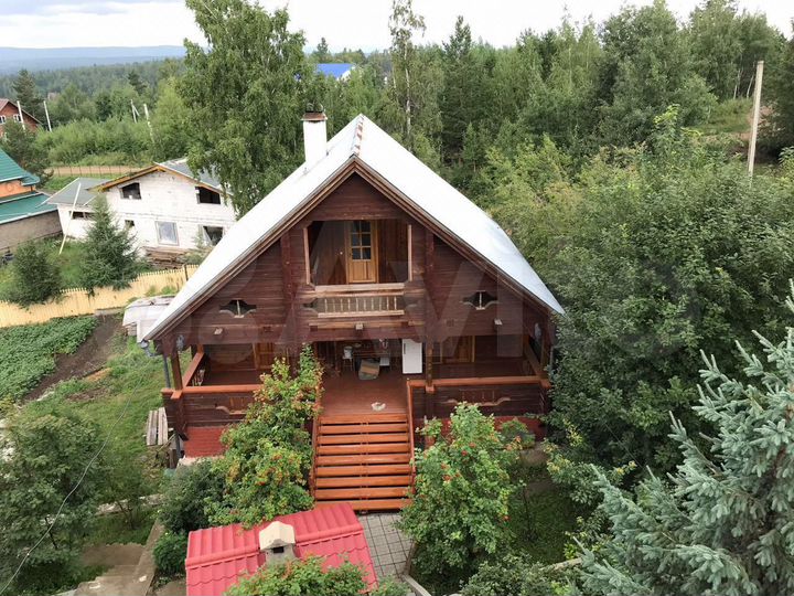 Дом 240 м² на участке 15 сот.