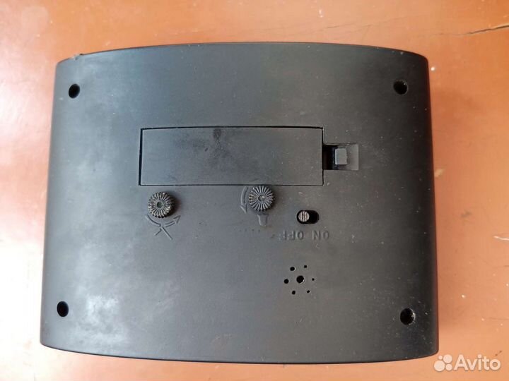 Часы будильник Scarlett