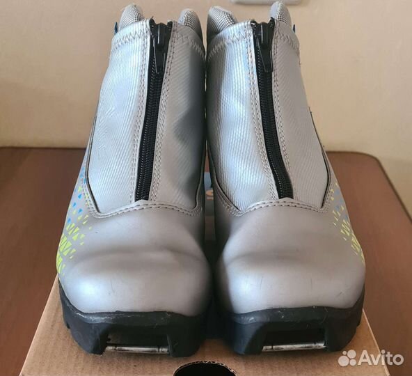 Лыжи, Лыжные ботинки