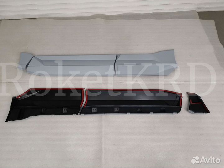 Накладки дверей toyota rav 4 с 2019 г стиль TRD