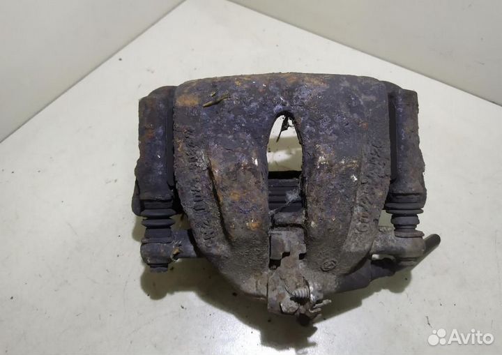 Суппорт передний правый Lancia Phedra