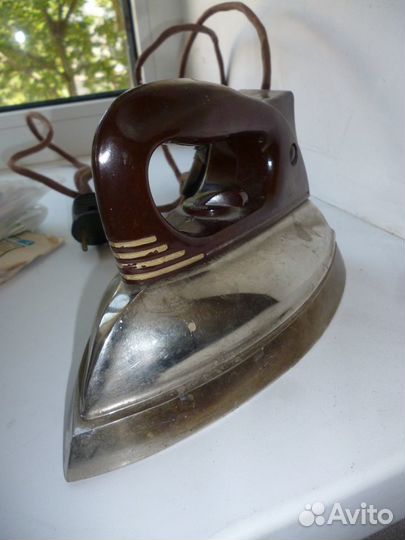 Утюги старинные