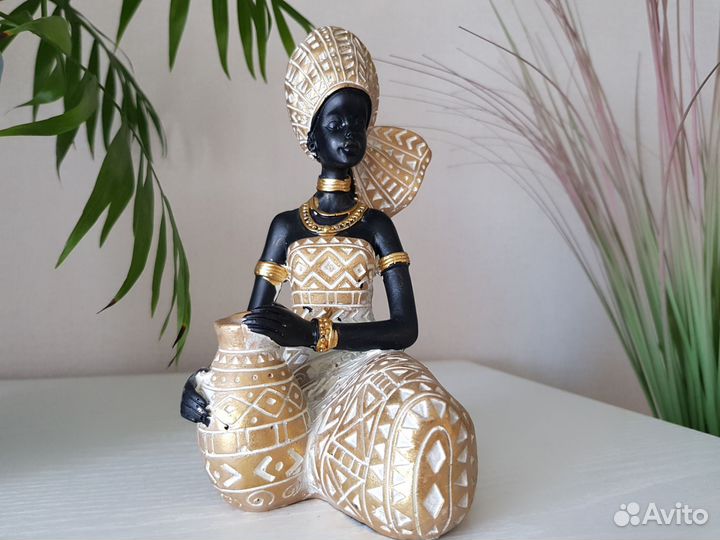 Статуэтка Африканка