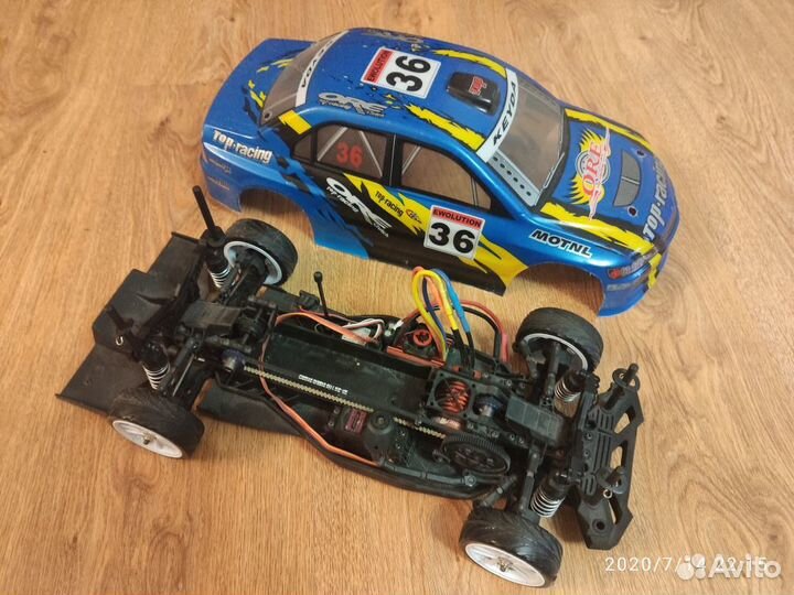 Радиоуправляемая модель масштаба 1/10