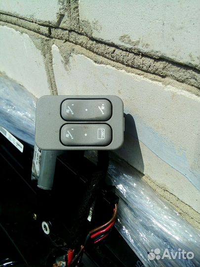 Opel Meriva(03-10) люк электр.перед зад в сборе