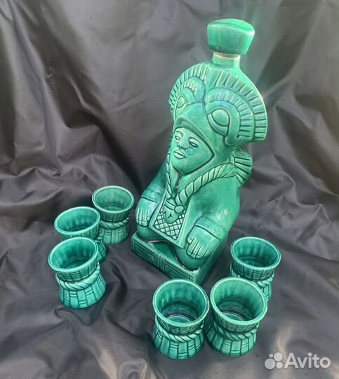 Сервиз. Штоф с рюмками Мексика