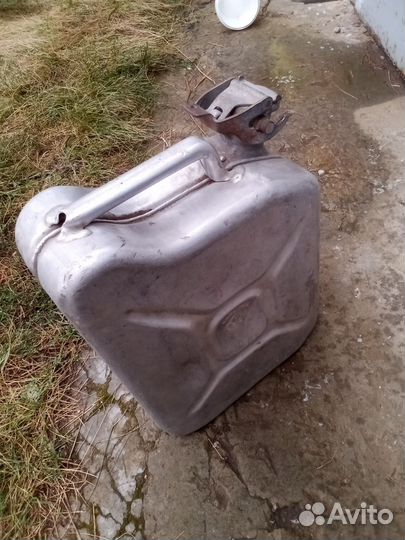 Фляга алюминиевая 40л и канистра 10л