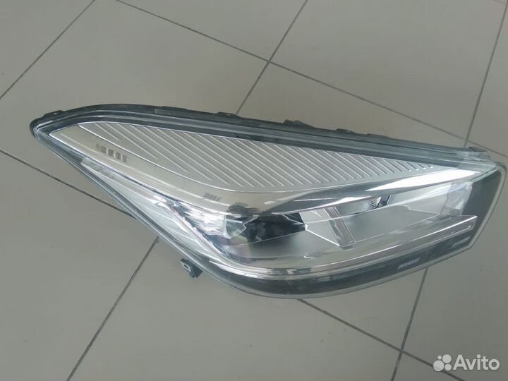 Фара правая Chery Tiggo 4 2021