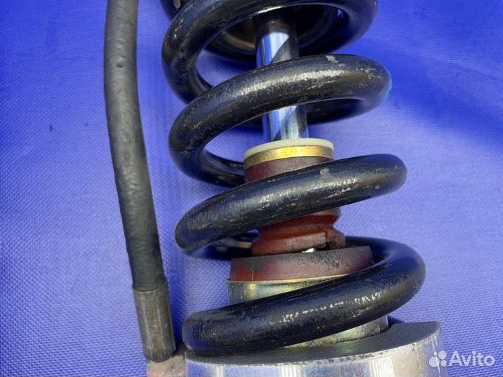 Стойка гидро ABC передняя Mercedes Cl500 W215