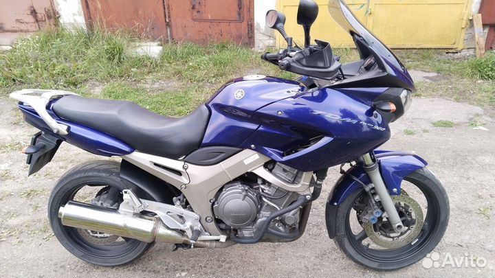 Мотоцикл Ямаха тдм900