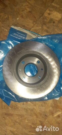 Диск переднего тормоза