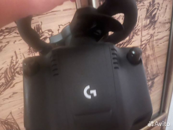 Руль с педалями Logitech