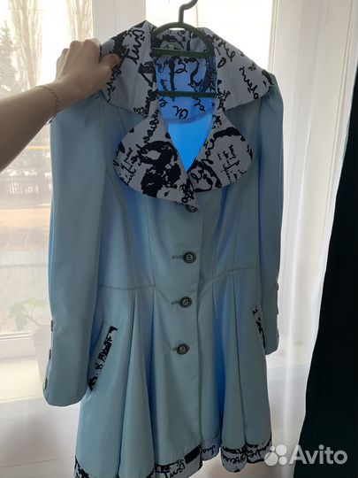Плащ женский 44