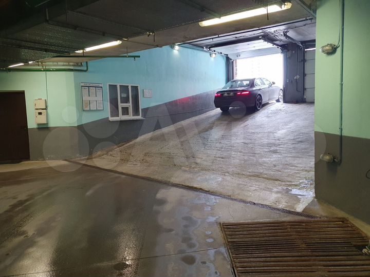 Машиноместо, 14 м²