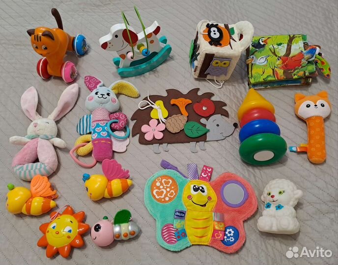 Развивающие игрушки для малышей пакетом 0-1,5 г