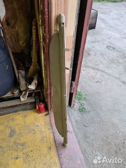 Toyota Gaia шторка багажника