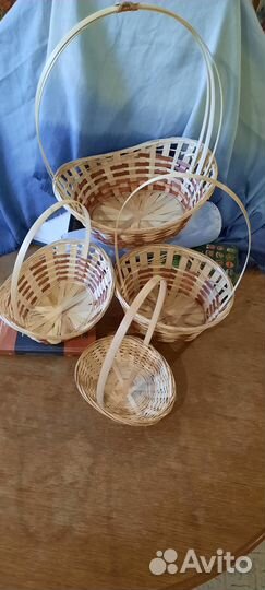 Корзинки плетеные, ящики, пакеты, подарки