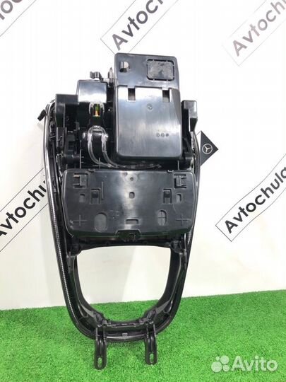 Консоль центральная Mercedes-Benz E-Class C238