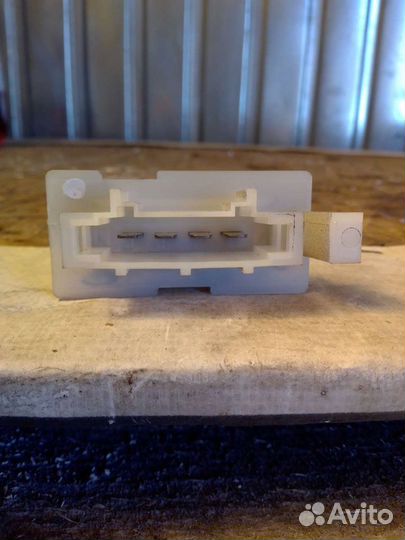 Резистор печки Nissan Almera G15