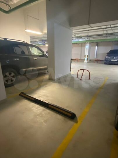 Машиноместо, 12 м²