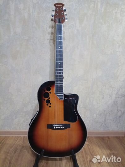 Электроакустическая гитара