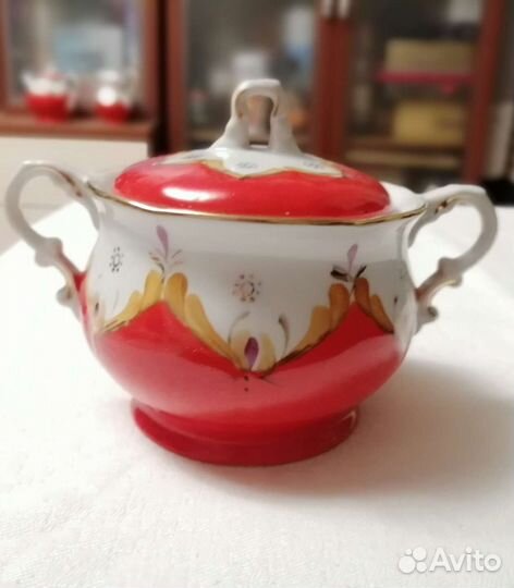 Сервиз чайный Красный бутон, Барановка