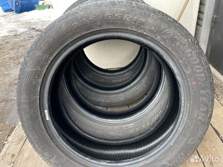 Goodyear EfficientGrip Performance SUV 225/55 R19 99