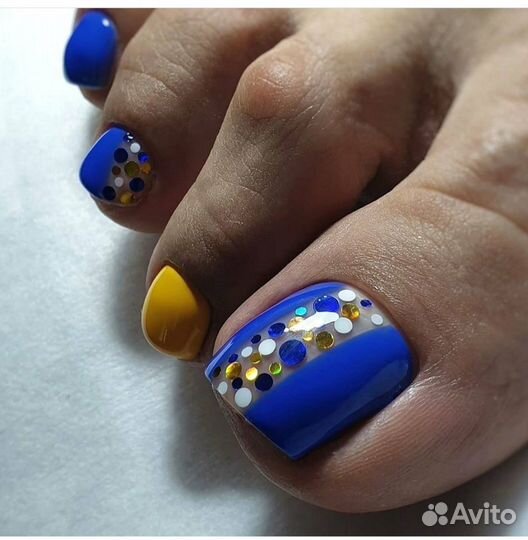 Маникюр, педикюр, наращивание ногтей