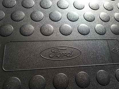 Новый коврик Ford Focus 1 Оригинальный 1140042