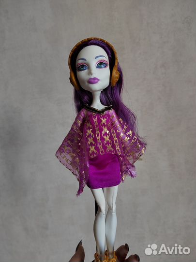 Кукла Monster High Спектра 13 Желаний